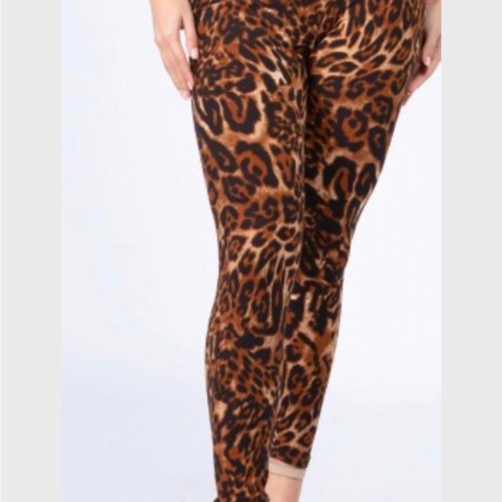 Soft, stretchy leopard print leggings